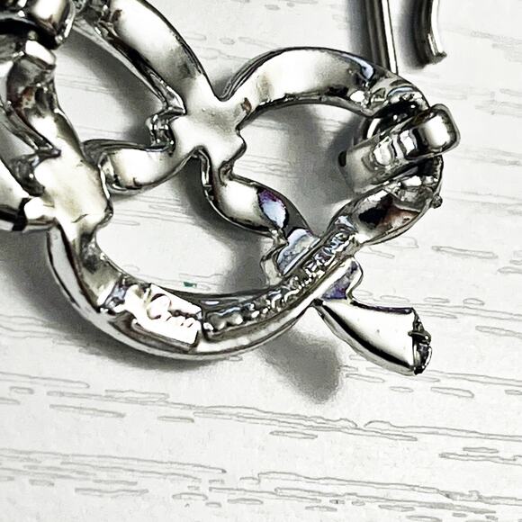 Coro Vintage Textured Bow Mid-Century Collar Necklace - Picture 8 of 8